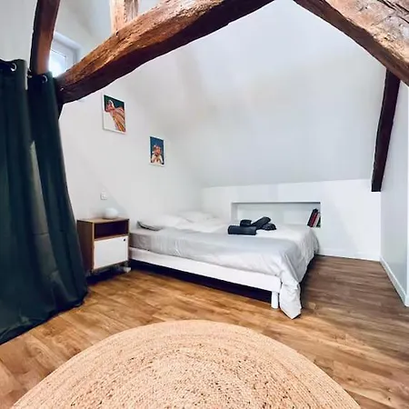 Triplex, T4 Hyper Centre *