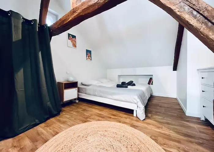 Triplex, T4 Hyper Centre *