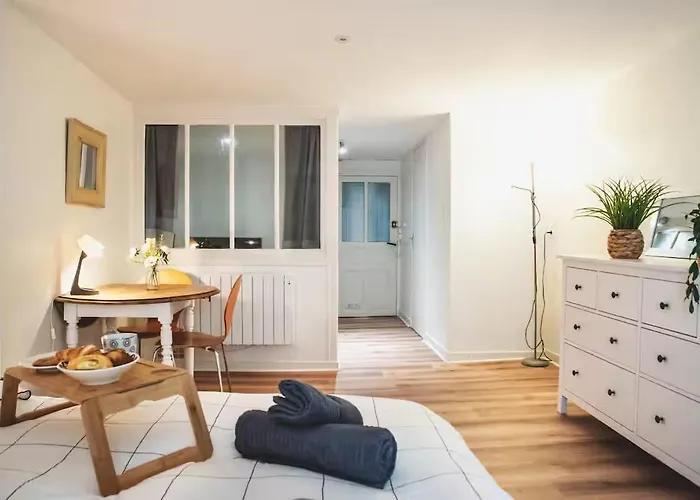 Triplex, T4 Hyper Centre *